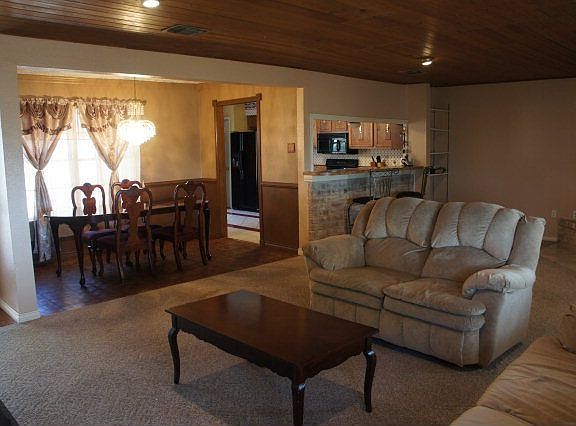 3rd image of 154 Park Dr