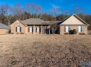 16802 Woodhaven Dr, Athens, AL 35613