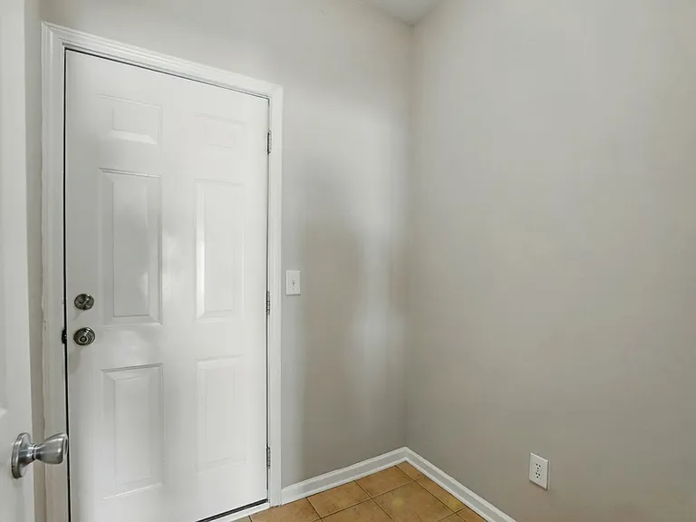 12244 Stratfield Place Cir — Photo 17