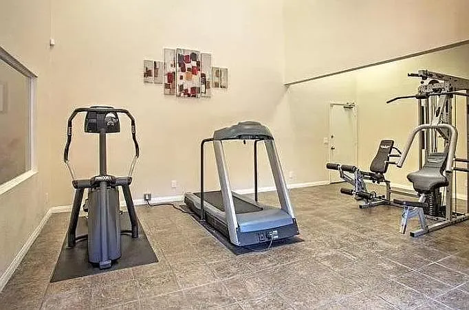 Paramount Villas Aparments — Photo 9