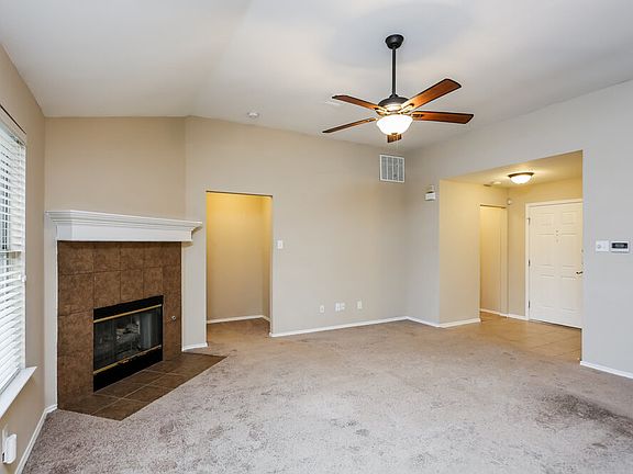 4th image of 1037 Harriman Dr