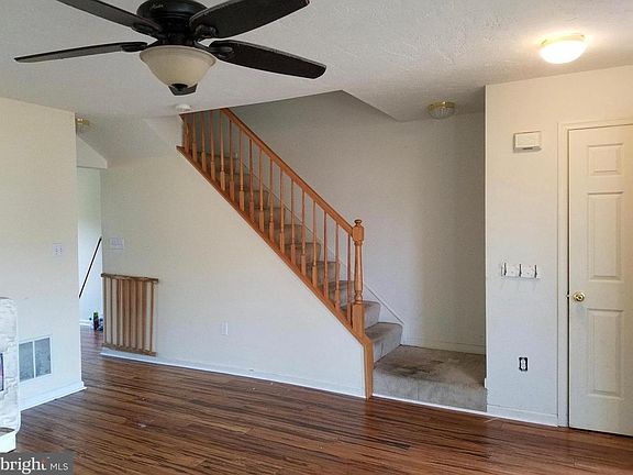5th image of 18 Buttonwood Ln #18