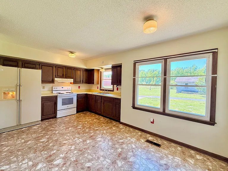 2863 Low Ground Rd — Photo 5