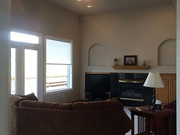 5th image of 1548 Bayview Dr