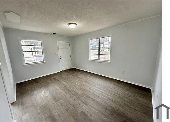 4 bed, 1078 sqft, $1,075 — Photo 2