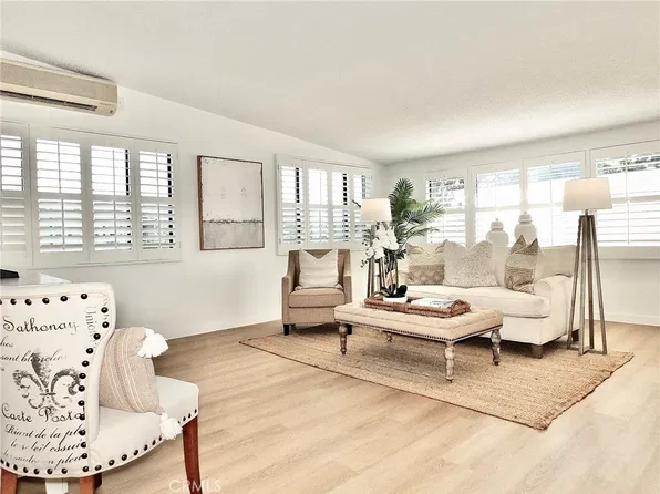 1360 Oakmont Rd #6-142A, Seal Beach, CA 90740