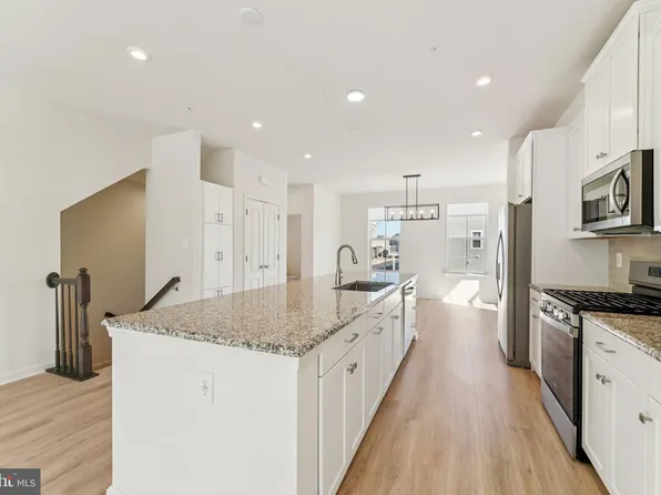 1470 Ridge Trail Cir, Hanover, MD 21076