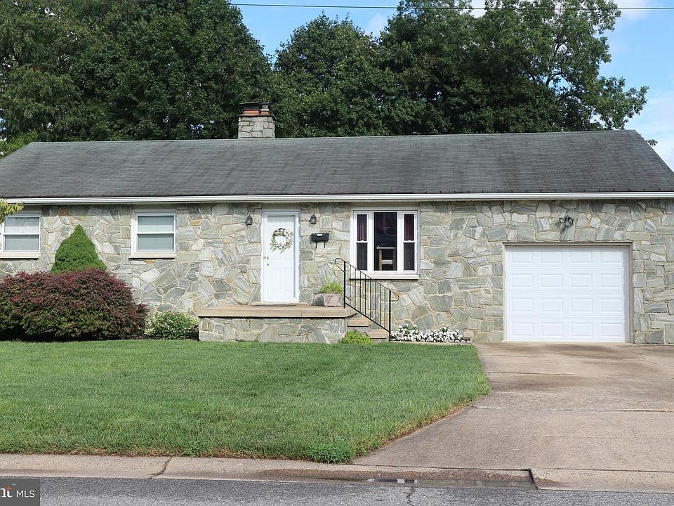 1st image of 1111 Highland Ave