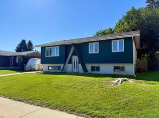 921 Ellis Cres SE, High River, AB T1V1J1