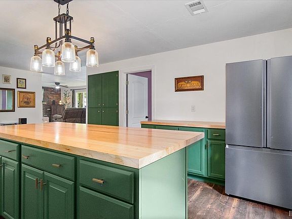 4th image of 77 Morrow Ln