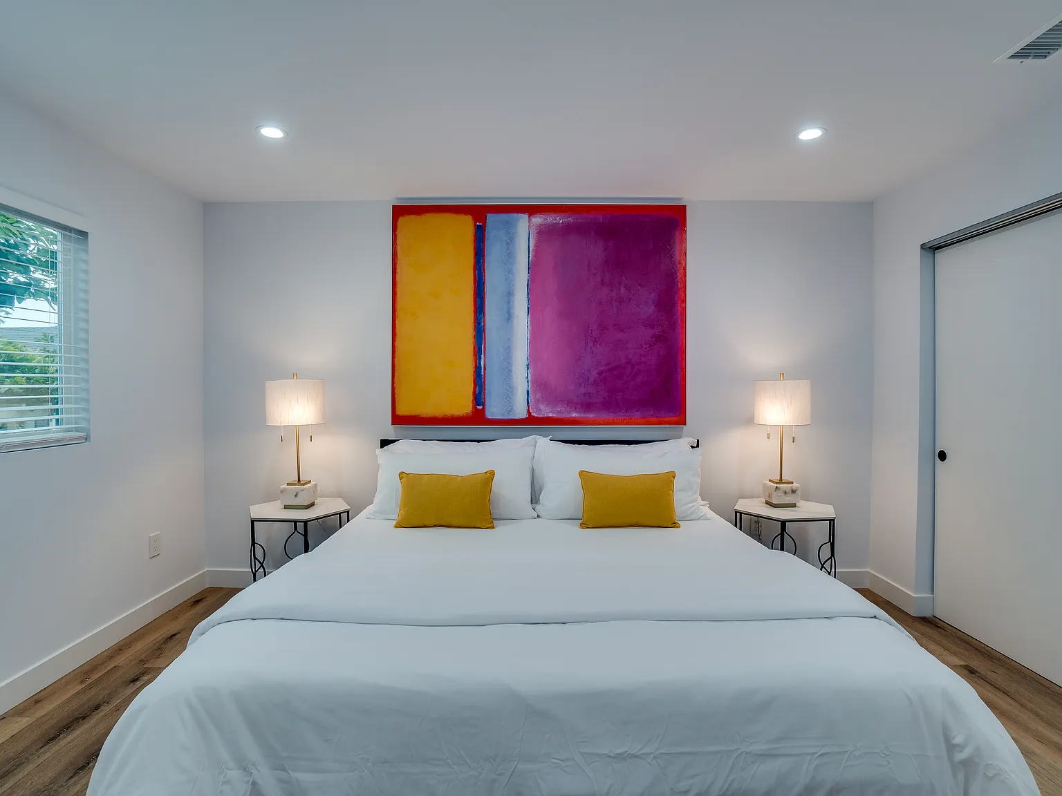 2 bed, 867 sqft, $5,950 — Photo 4