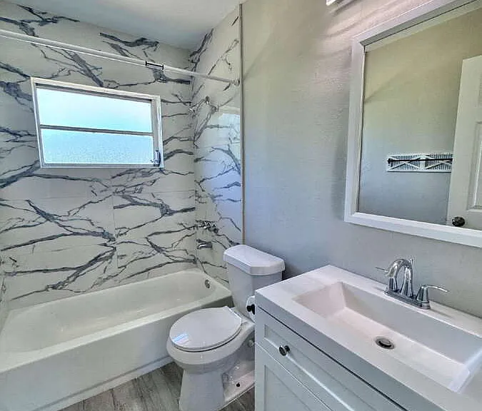 142 Harry Ave S — Photo 19
