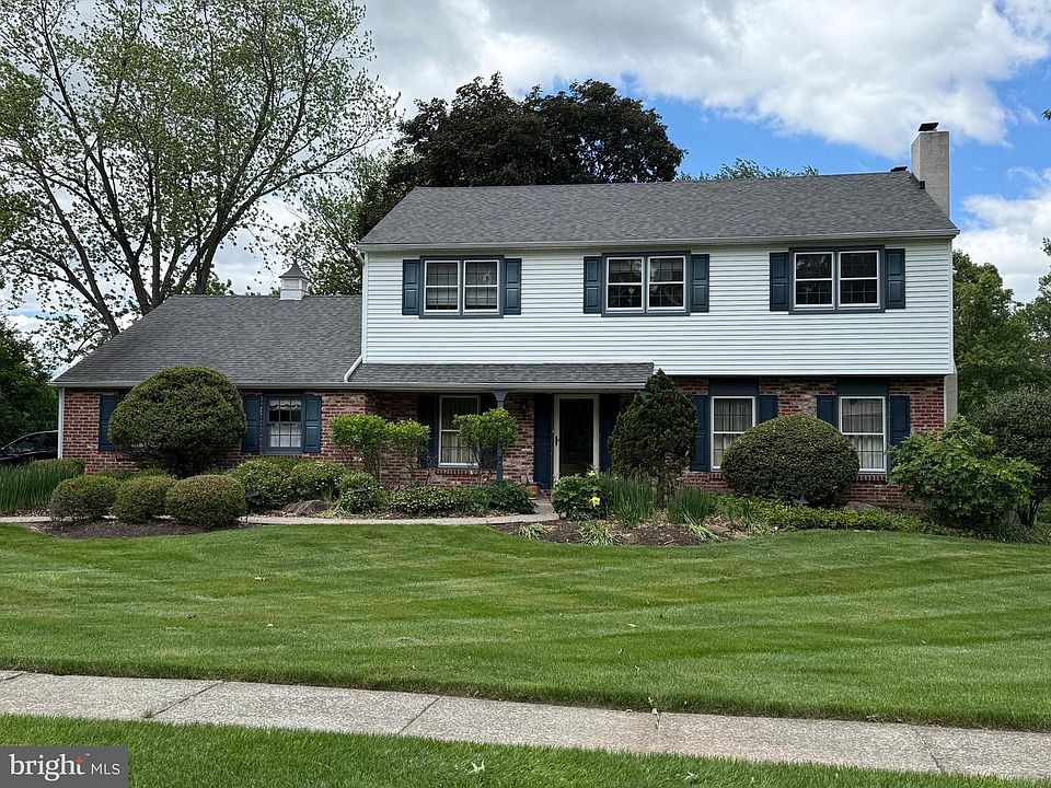1st image of 1038 Hickory Dr
