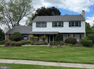 1038 Hickory Dr, Blue Bell, PA 19422