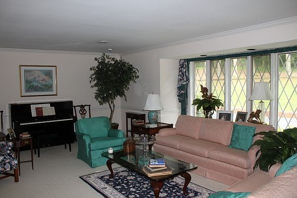 1st image of 301 Montgomery Dr