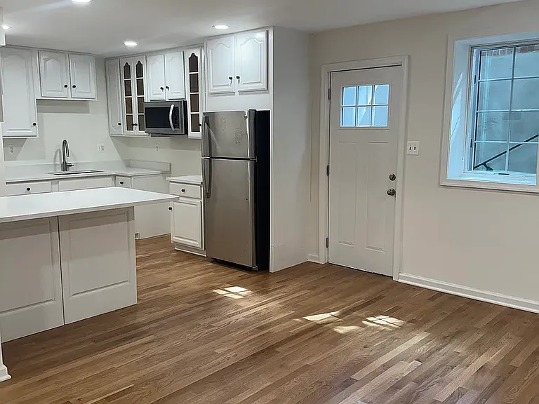 15108 Westbury Rd — Photo 9