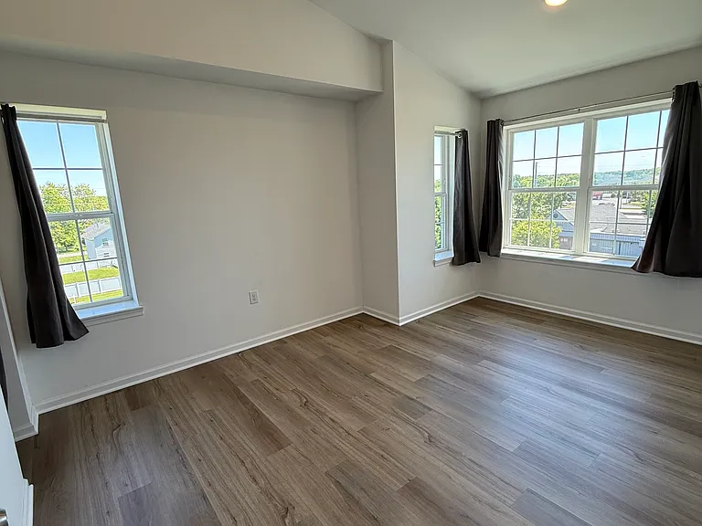 480 Main St #1000-B — Photo 15