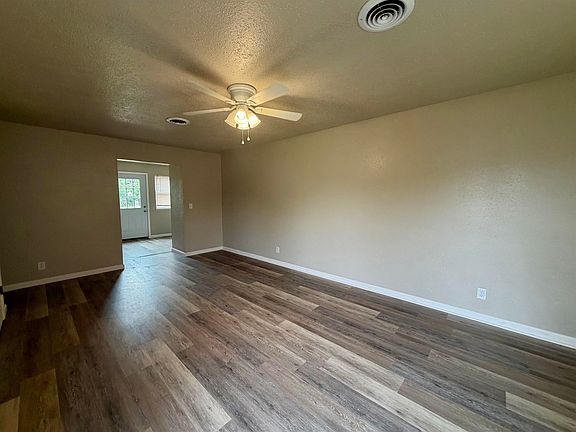 3rd image of 316 N Glenwood Dr