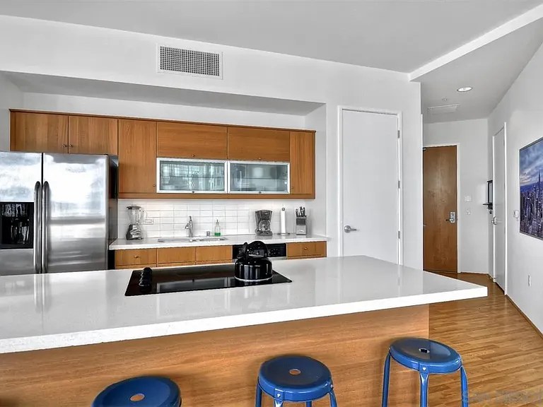 350 W Ash St W #804 — Photo 9