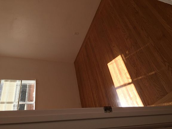 4th image of 5979 Majestic Ave