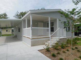 38024 Woodgate Ln, Zephyrhills, FL 33542