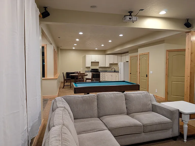 1435 E Canberra Dr — Photo 29