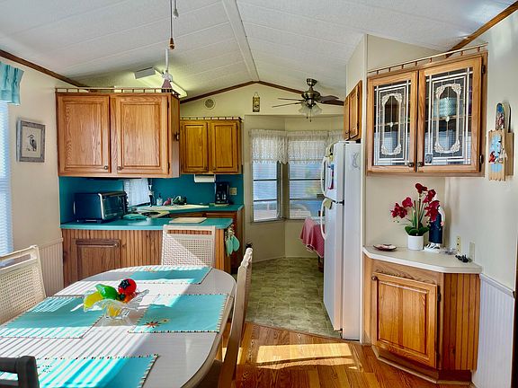 2nd image of 5374 SE 64th Avenue