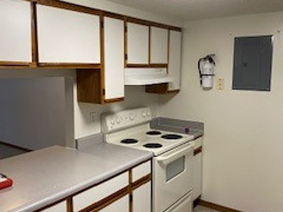 3rd image of 361-413 N Main St #49
