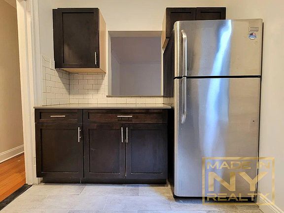 3rd image of 2574 33rd St APT 1H