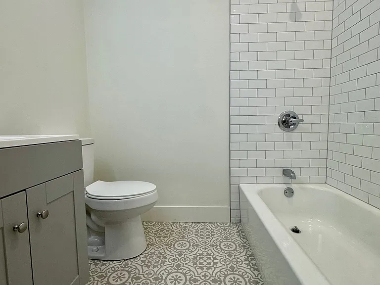 536 Aurora Ave #1/2-B — Photo 6