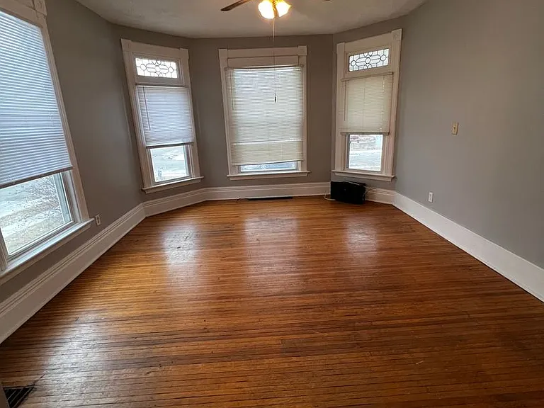 1228 Tremont Ave — Photo 8