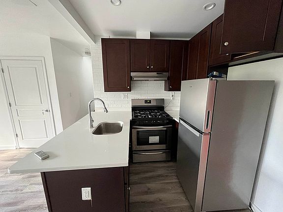 3rd image of 28 Lawton St #4R