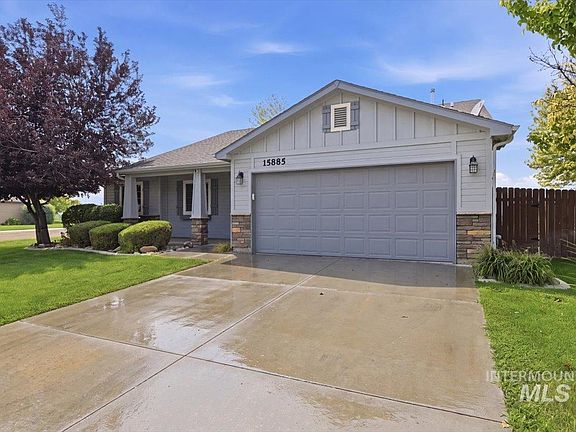 3rd image of 15885 Granite Peak Ave