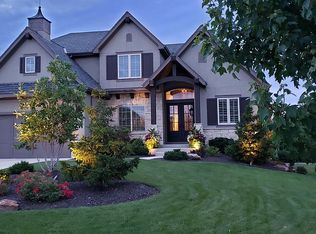 11405 W 164th Pl, Overland Park, KS 66221