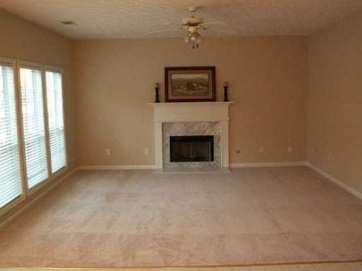 3rd image of 470 Ballyshannon Dr