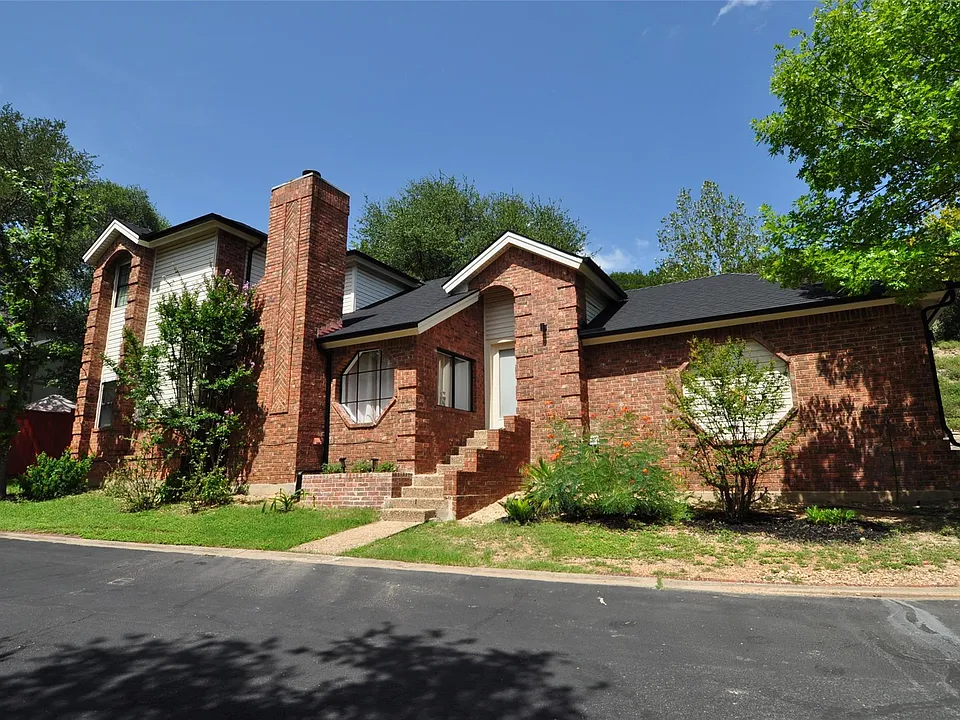 9902 Talleyran Dr