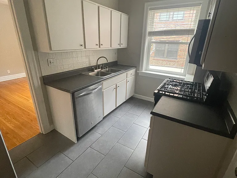 7553 Byron Pl #3W — Photo 10