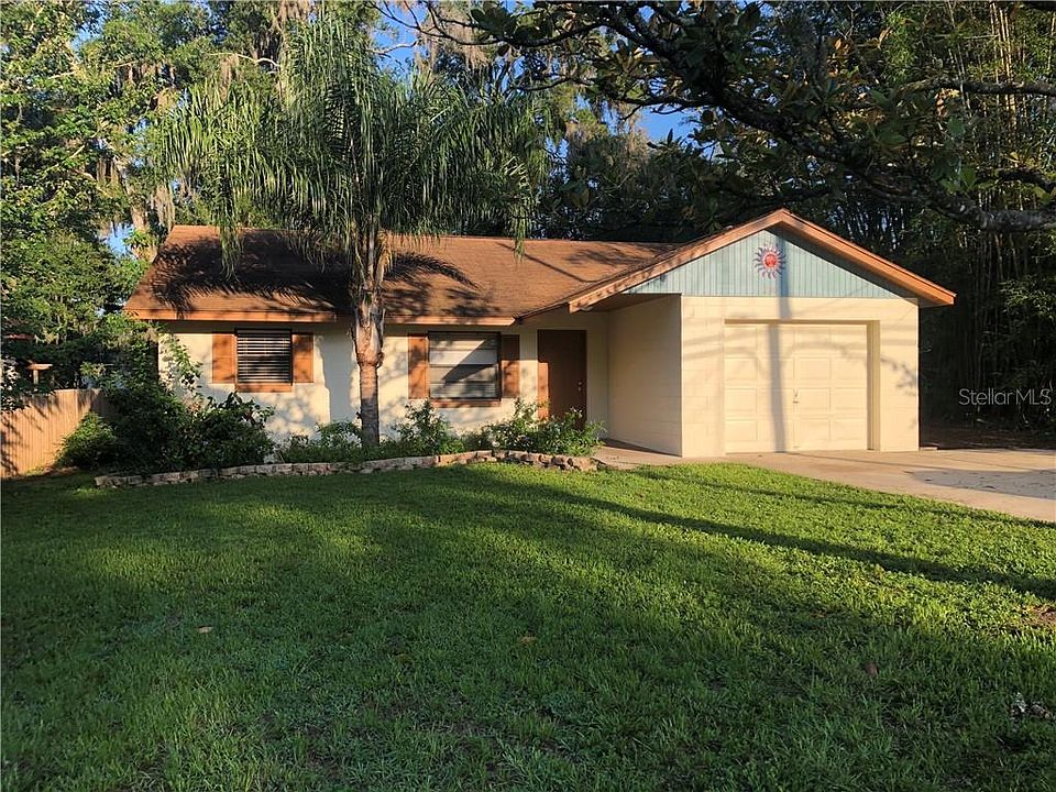 2nd image of 290 N Adelle Ave