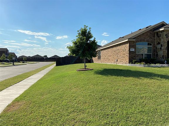 3rd image of 2801 Balleywood Dr