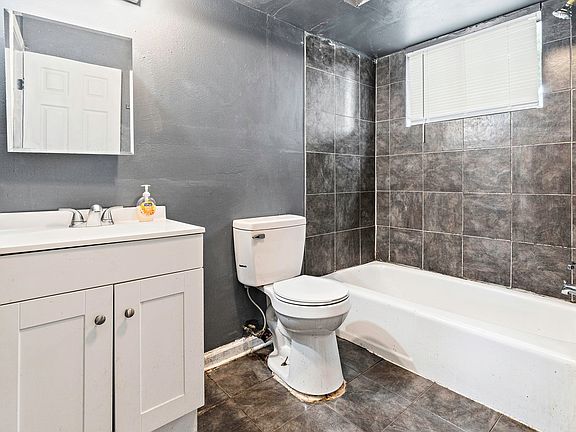 5th image of 1356 Flanders St #206