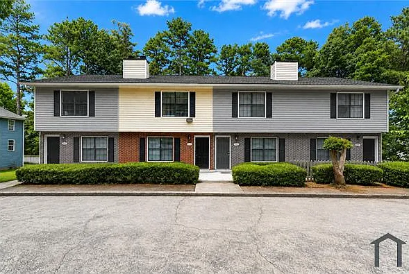 3 bed, 1600 sqft, $1,950 — Photo 3