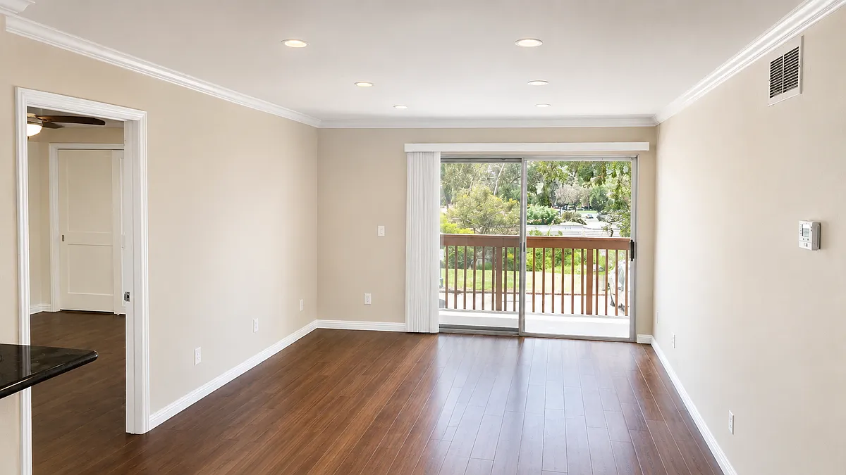 2 bed, 2.0 bath, 878 sqft, $2,795 — Photo 1