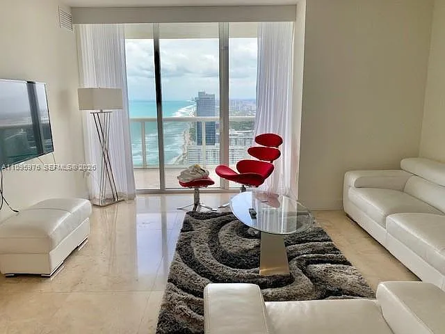 1830 S Ocean Dr #4904