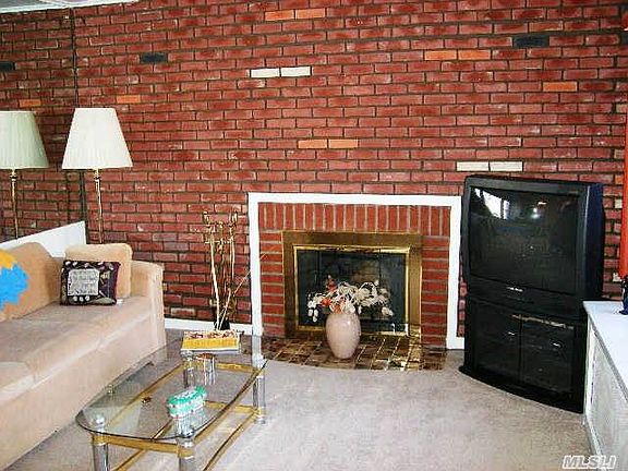 5th image of 115 Fairview Blvd