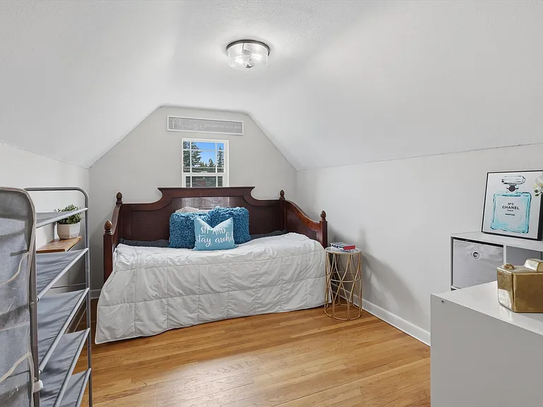 913 84th St SE — Photo 40