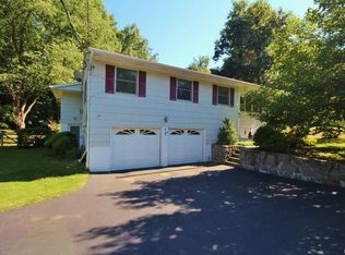 6 Locust Rd, Ossining, NY 10562