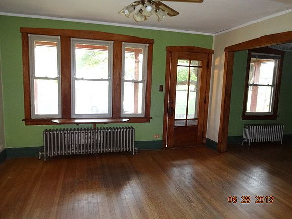 2nd image of 8113 Elmwood St