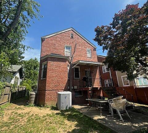 4th image of 26 Milmarson Pl NW