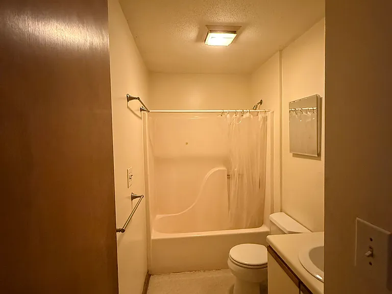 113 S Peak Dr — Photo 4