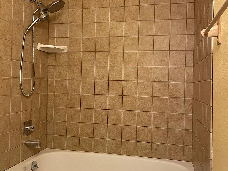 2533 Lahonda Dr #9 — Photo 10